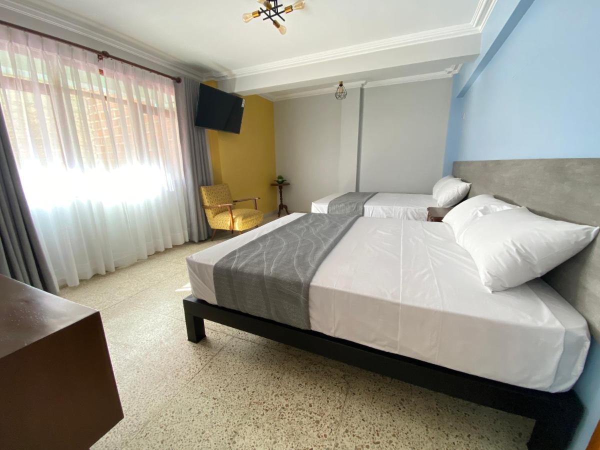 Izza Hotel Cochabamba Extérieur photo