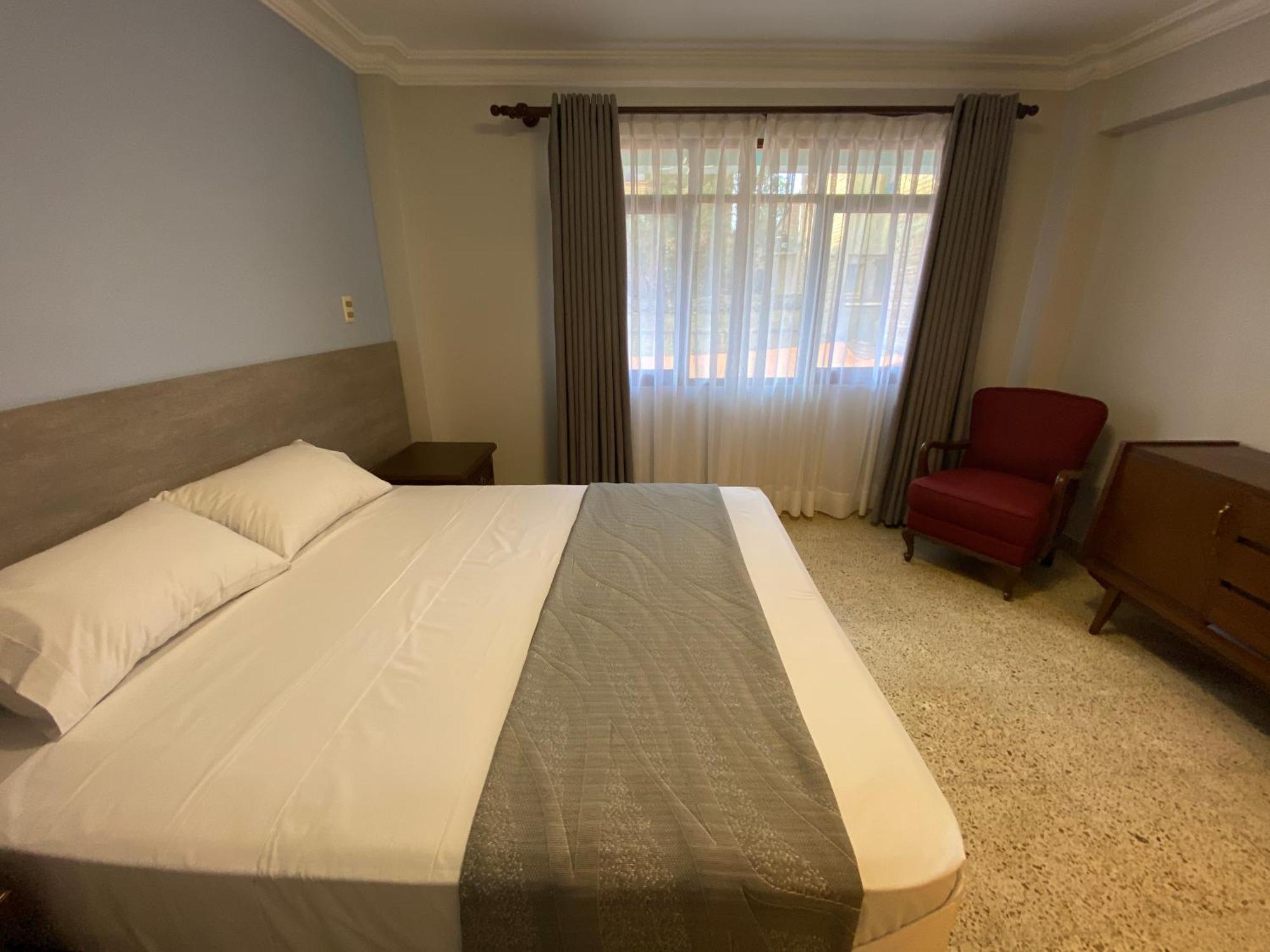 Izza Hotel Cochabamba Extérieur photo