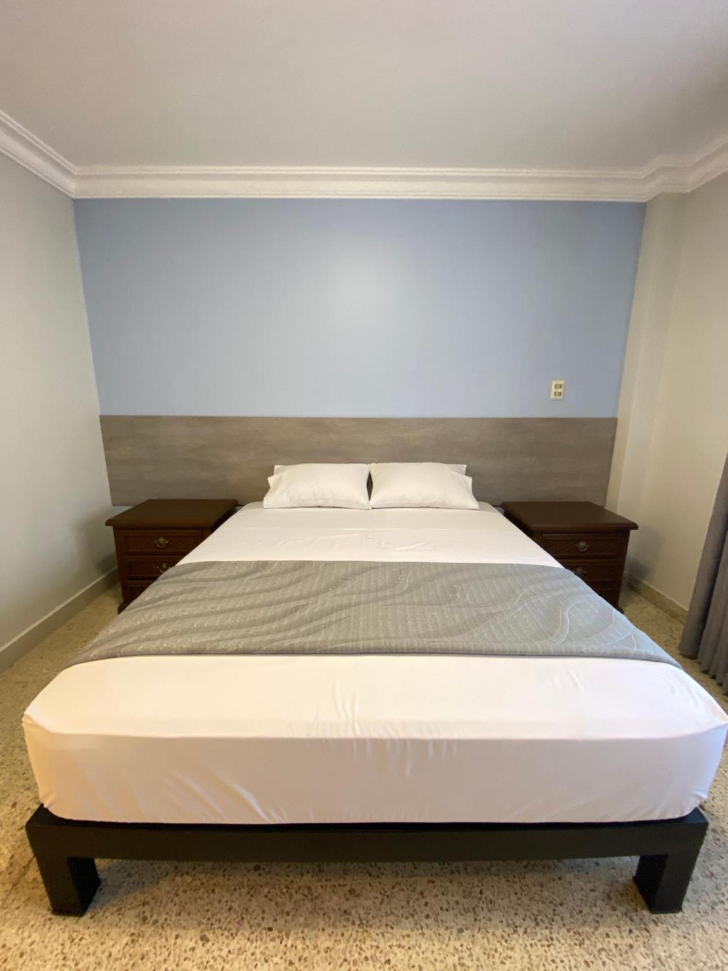 Izza Hotel Cochabamba Extérieur photo